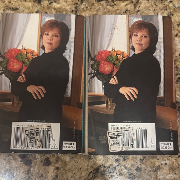 Nora Roberts "Key of Light" & "Key of Valor" Set - Blue and Purple Covers - Picture 2 of 5